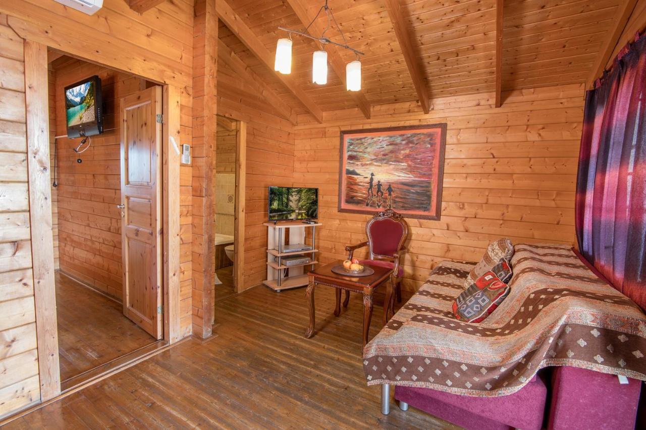 Nof Kinneret Cabins Had Nes Eksteriør billede