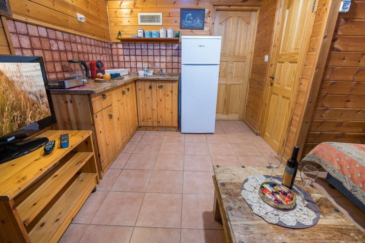 Nof Kinneret Cabins Had Nes Eksteriør billede